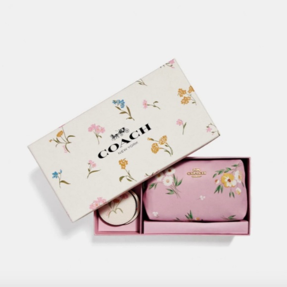 LAST ONE❣️COACH Pink Cosmetic Bag Travel Boxed Set - Picture 8 of 8